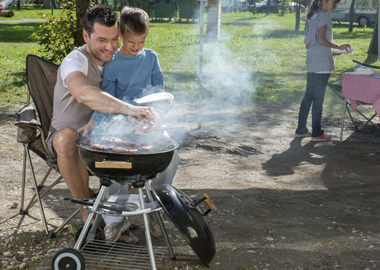 Gas or charcoal BBQ – which is better?